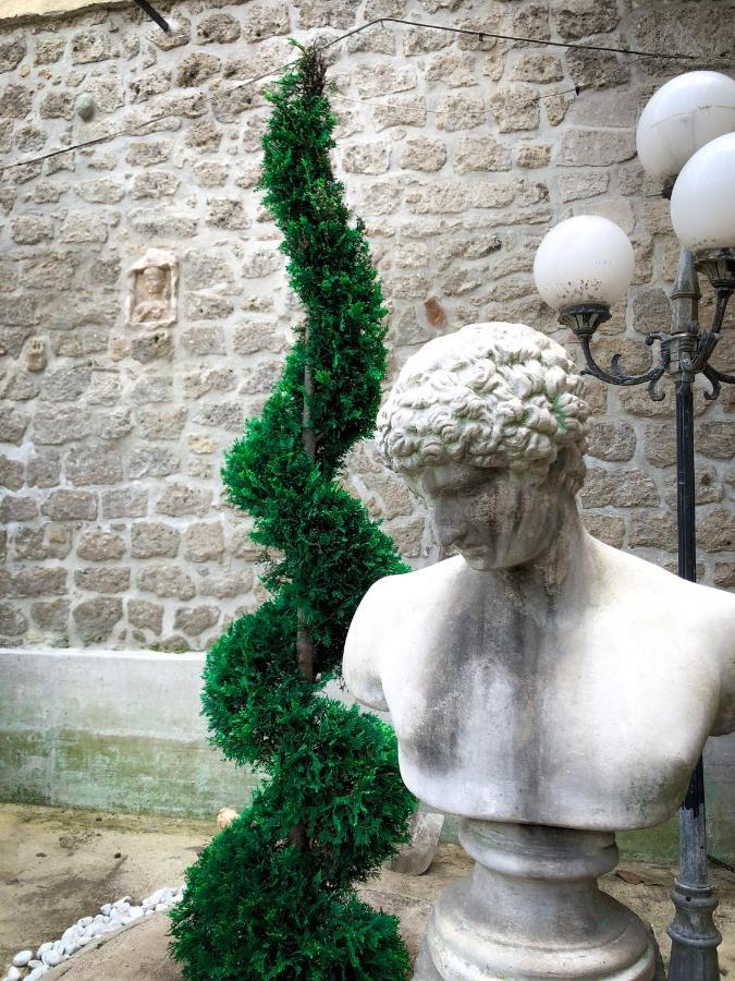 Palazzo Capece Leilighet Caivano Eksteriør bilde
