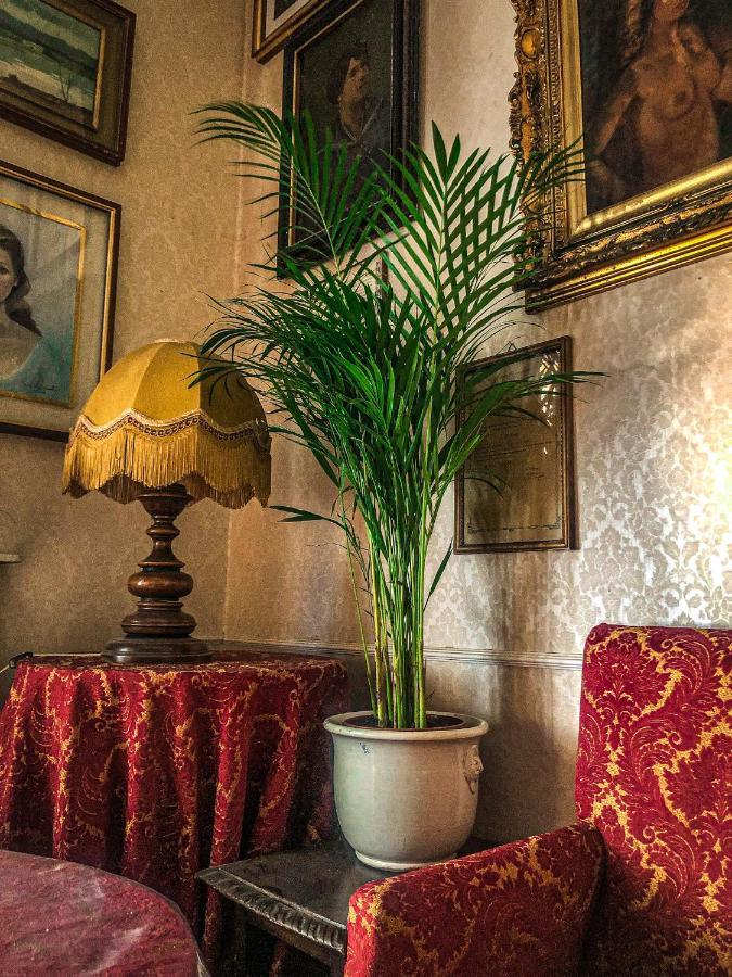 Palazzo Capece Leilighet Caivano Eksteriør bilde